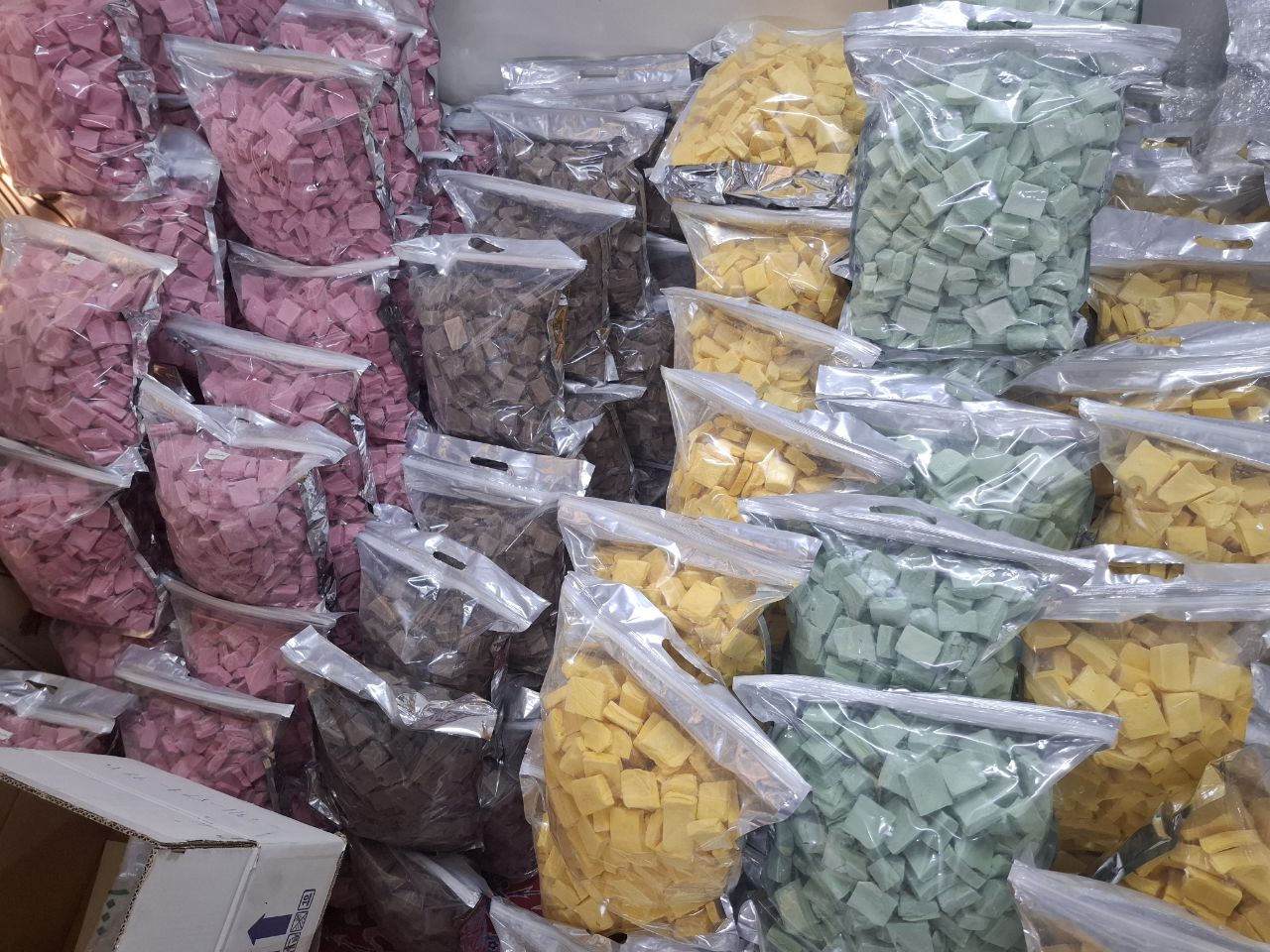 خرید بستنی خشک عمده مستقیم از کارخانه